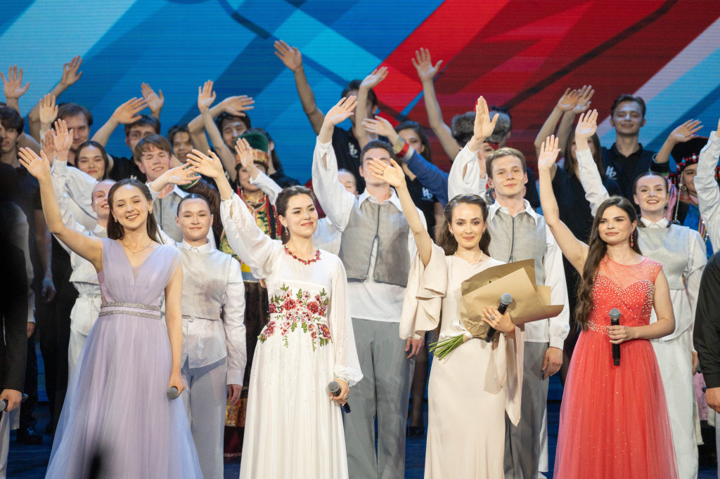 VIDEO/ Гала-концерт "Всероссийской декады выпускников творческих вузов 2026"